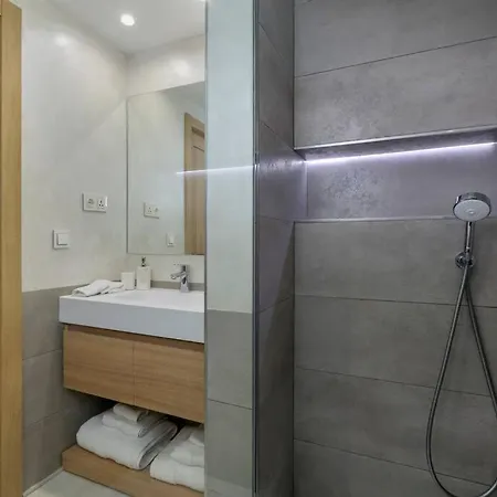 Apartman New & Beautiful Walk To The - Rdr251