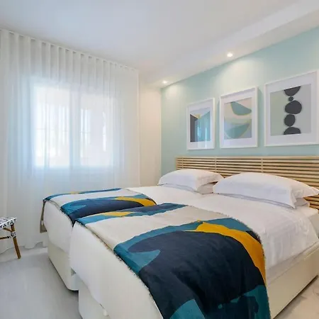 New & Beautiful Walk To The - Rdr251