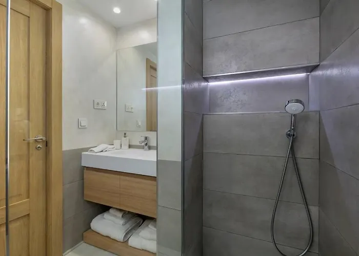 Apartmán New & Beautiful Walk To The - Rdr251